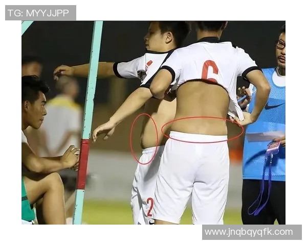 足球明星身上的纹身艺术揭秘与背后的故事分析